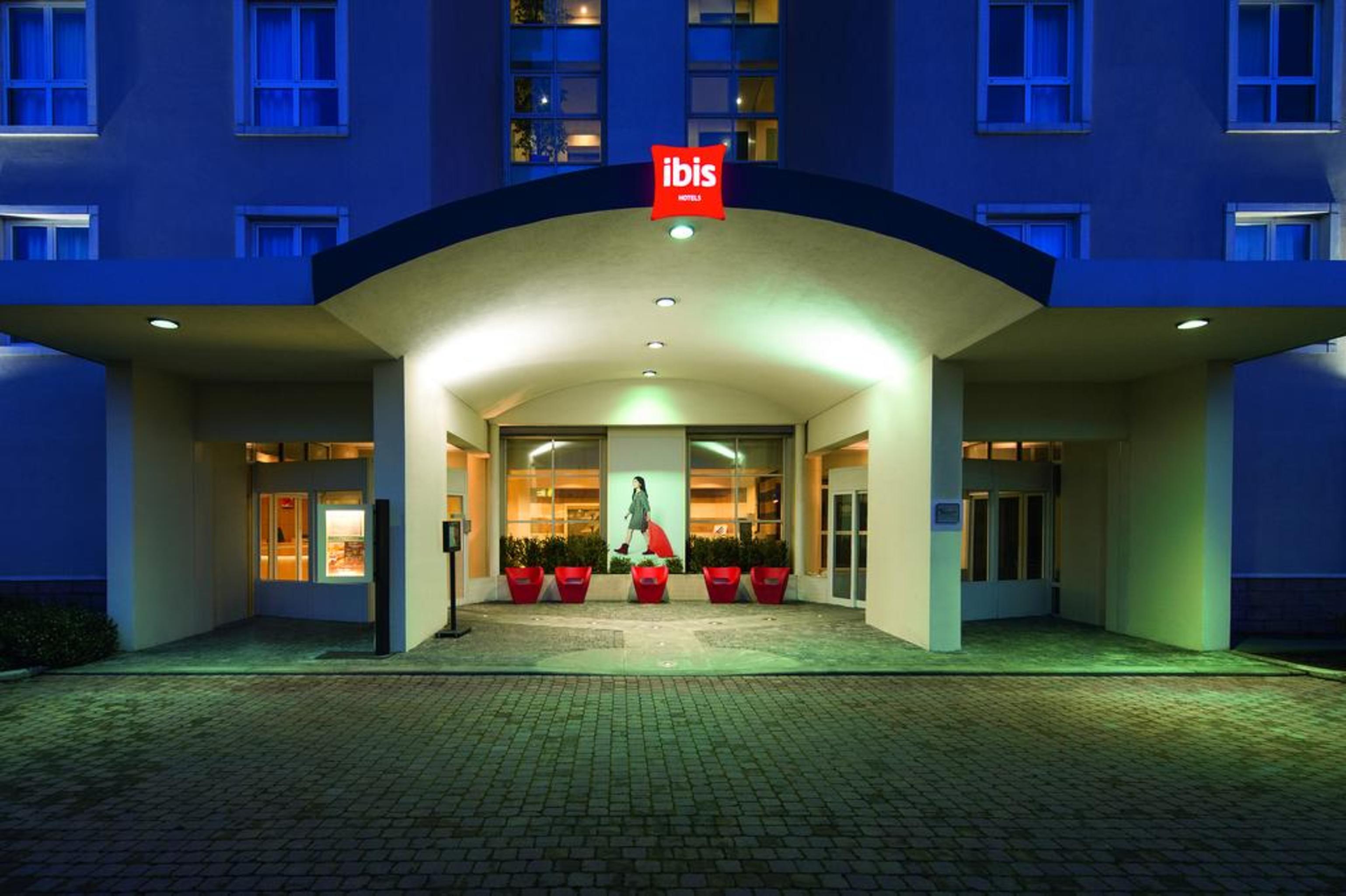 Hotel Ibis Firenze Nord Aeroporto Sesto Fiorentino Exterior photo