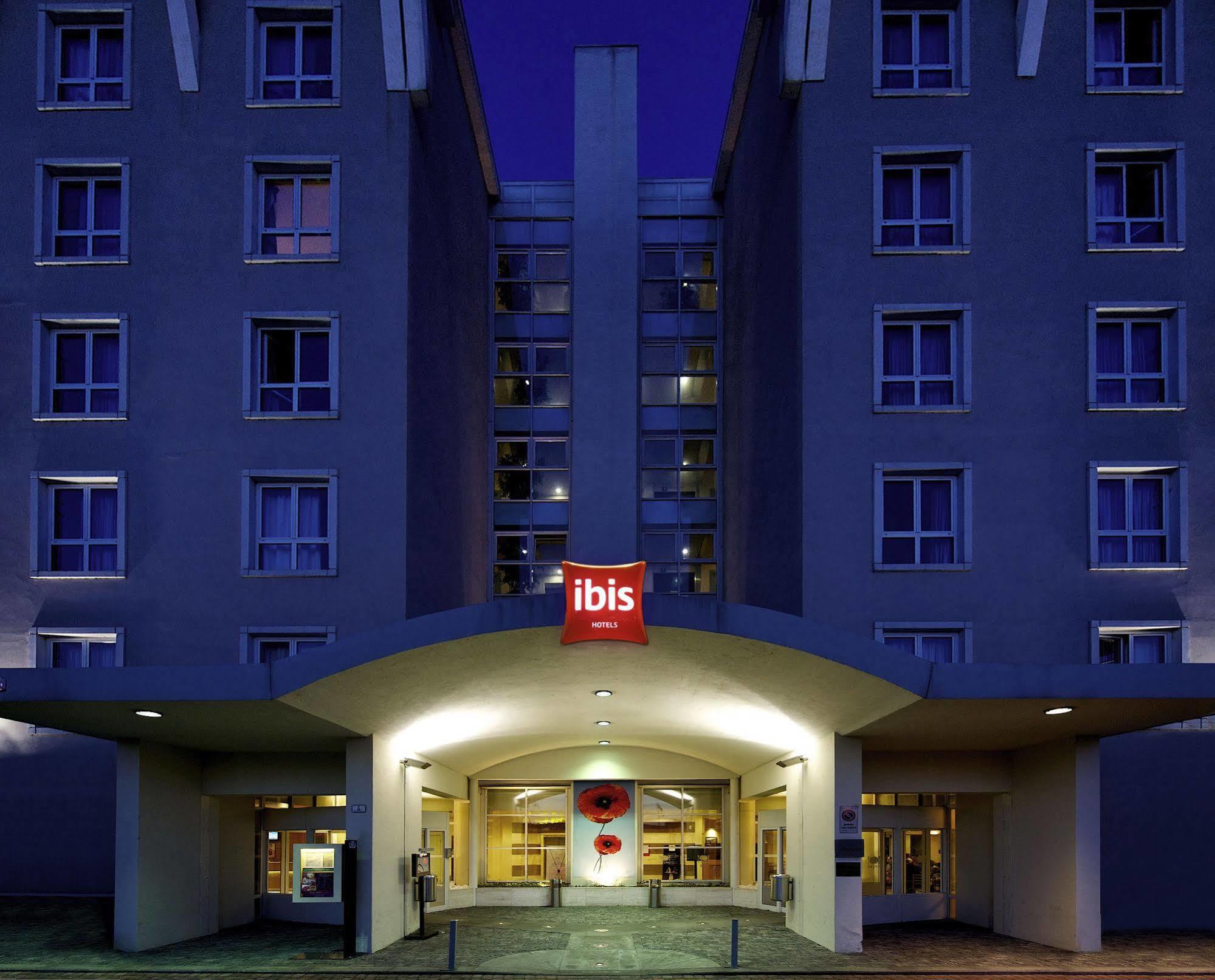 Hotel Ibis Firenze Nord Aeroporto Sesto Fiorentino Exterior photo